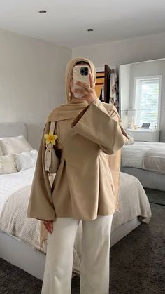 🌻 Modest Fashion Everyday, Class Outfits Hijab, Modest Non Hijabi Outfits, Classy Modest Outfits Hijab, Business Casual Hijab, Hijabi Fancy Outfit, Hijabi Fits Ideas, Hijabi Asthetics Photos, Hijabi Clean Girl Aesthetic