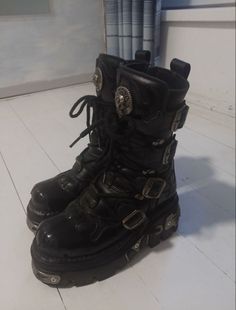 Combat Boots Aesthetic, Ivana Core, New Rock Shoes, New Rock Boots, New Rock, Shoe Inspo, Swag Shoes, Other Outfits, Gorillaz