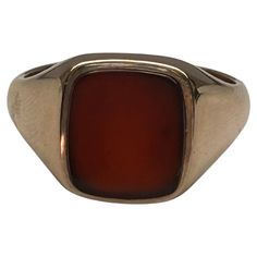 This 9ct yellow gold cornelian ring is suitable for both men and women. Hallmarked 1964, this ring comes in US size 9 1/2 and UK size T. A true statement piece. Cornelian Ring, Silver Jews, Signet Ring, Jewelry Rings, Ring Size, H&m, Yellow Gold, Men And Women, Ring