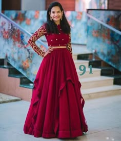 Sangeeth Dress Designs For Women, Party Dress Inspiration, Garden Party Dresses For Women, Dresses For Women Over 50, Gown Party Wear, Long Gown Design, Prom After Party, Dresses Dinner Party, Outfit Ideas For Church