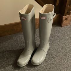 Light Grey Hunter Boots, Womens 7, Brand New Grey Hunter Boots, Boots Grey, Hunter Rain Boots, Hunter Shoes, Grey Outfit, Women Hunters, Boots Womens, I Love Shoes, Hunter Boots