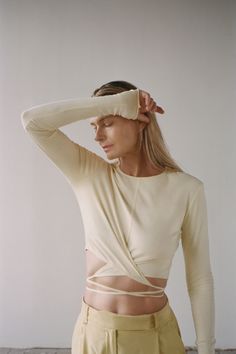 Sewing Top, Winter Tees, Paulina Porizkova, Victoria Fashion, Sports Wear Women, Linen Fashion, Vogue Australia, Luxury Women Fashion