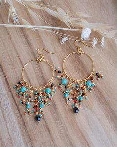 Chandelier Earrings Gold, Diy Wire Earrings, Gold Chandelier Earrings, Handmade Wire Jewelry, Bugle Beads, Lightweight Earrings, Jewelry Making Tutorials, Bohemian Earrings, Earring Patterns