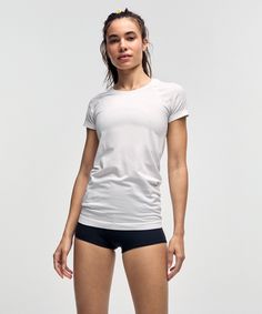 Lululemon Swiftly Tech Short Sleeve Black, White Lululemon Shirt, Lululemon T Shirt, White Swiftly Tech, Lulu Shirt, Anna Scott, Lululemon Swiftly Tech Short Sleeve, Lululemon Shirt, Xmas Wishlist