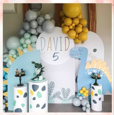 Dinosaur Birthday Theme, Deco Ballon, Dinosaur Birthday Party Decorations, Baby Birthday Decorations, Baby Boy 1st Birthday Party, Dinosaur Themed Birthday Party, Simple Birthday Decorations, Boy Birthday Party Themes, Dino Birthday Party