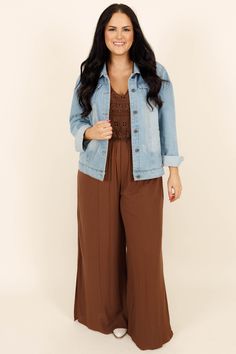 Chic Soul plus size clothing, brown tank top jumpsuit with lace around the bodice area and flowy bottoms Boho Women Outfits, Plus Size Boho Fall Fashion, Mormon Mom Outfits, Tall Plus Size Fashion For Women, Boho Outfits Women, Curvy Boho Fashion, Plus Fall Outfits, Fall Outfits Women Plus Size, Fall Boho Outfits