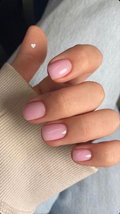 “https://t.co/UNEemst3gH” Pink Gel Nails, Short Gel Nails, February Nails, Her Nails, Casual Nails, Work Nails, Cute Gel Nails, Pink Nail, Neutral Nails