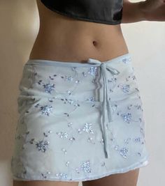 Bra As A Top Outfit, Mermaidcore Shoes, H20 Aesthetic Outfits, Sewing Inspo Ideas, Soft Summer Style, 60s Fashion Aesthetic, Birthday Outfit Aesthetic, H20 Outfits, Upcycle Tops