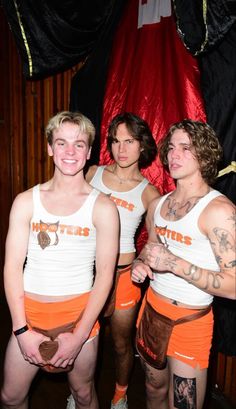 Hooters Costume, Gay Outfits, Costumes For Teens, Vinnie Hacker, Cute White Guys, Gay Fashion, Boy Halloween Costumes, Halloween Costume Outfits