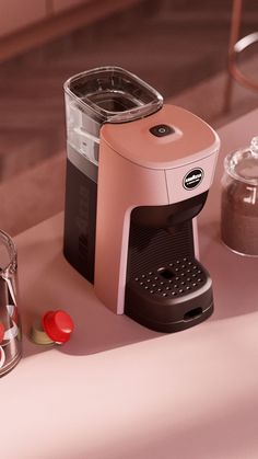 Coffee Maker Design, Espresso Machine Design, Filter Coffee Machine, Motorbike Design, Italian Espresso, Premium Coffee, Filter Coffee, Main Idea