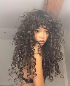 Mrs Bella, Long Layered Curly Hair, Saying Hi, Curly Hair Problems, Curly Hair Photos, Wavy Curly Hair