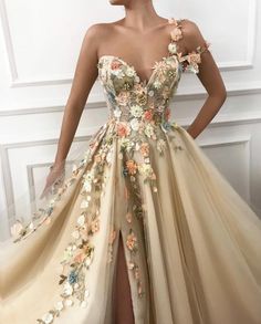 Matoshi Gown, Teuta Matoshi Gown, Sweetheart Evening Dress, Formal Prom Dresses Long, Trendy Prom Dresses, Dress With Split, Chique Outfits