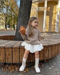 #kidsfashion #childrensfashion #kidsclothing #fashionforkids #kidstyle #trendykids #kidswear #fashionablekids #kidsclothes #kidsclothingstyle #kidsclothingtrends #kidsclothinginspo #kidsclothingideas #kidsclothingbrand #kidsclothinghaul Toddler Fashion Aesthetic, Cute Toddlers Girl, Winter Outfits Babygirl, Toddler Girl Outfits Aesthetic, Preppy Toddler Girl Outfits, Little Girly Girl Aesthetic, Baby Autumn Outfits, Baby Style Outfits, Rich Kids Outfits