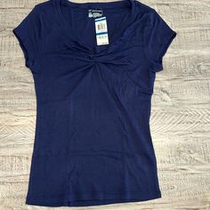 Brand New With Tags Attached. No Flaws To Mention. Navy. Size Extra Large. Please Reference All Pictures In The Listing. Pretty Shirts For Women, Blue Shirt Women, Personal Things, Pretty Shirts, Navy Shirts, Plain Tops, School Fits, Thrift Shopping, Navy Shirt