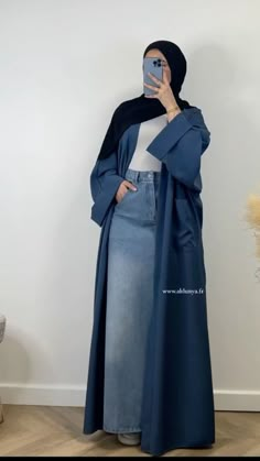 Stylish Abaya Blue Abaya Aesthetic, Aesthetic Abaya Outfits, Arabic Abaya Designs, Denim Abaya, Arabic Abaya, Stylish Abaya, Abaya Styles, Blue Abaya, Outfits Muslim