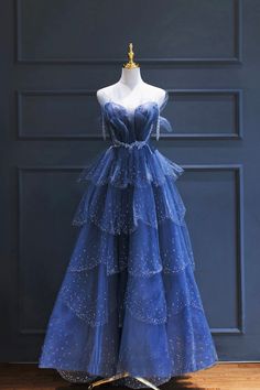 Senior Prom Dress, Minimal Stil, A Line Prom Dress, Senior Prom Dresses, Blue Party Dress, Blue Dress Formal, Blue Tulle, Prom Dress Inspiration, Ball Gowns Evening