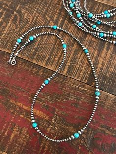 Silver Turquoise Necklace, Turquoise Western Necklace, Western Necklace Ideas, Turquoise And Silver Jewelry, Country Jewelry Necklaces, Cute Western Jewelry, Silver And Turquoise Jewelry, Boho Necklace Diy, Western Beaded Jewelry