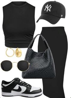 Black And Black Outfit For Women, Gothic Brunch Outfit, Dress Down Outfit Black Women, How To Dress Like A Mom, Look Black Night, All Black Jeans Outfit, Shoulderless Top Outfit, All Black Outfits For Women Casual, Classy Casual Outfits Summer