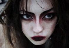 Trad Goth Makeup, Goth Eye Makeup, Vampire Bride, Funky Makeup, Vampire Makeup, Punk Makeup, Smink Inspiration