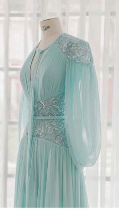 Bridesmaid Dresses Ideas, Islamic Fashion Dresses, Hijab Dress Party, Gown Ideas, Turkish Dress, Skater Outfits, Dress Sewing Tutorials, Blouse Casual Fashion