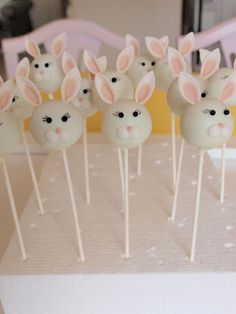 there are many cake pops with bunny ears on them