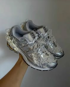 Sneaker Diy, Embellished Sneakers, Lace Diy, Jeweled Shoes, Shoes Design