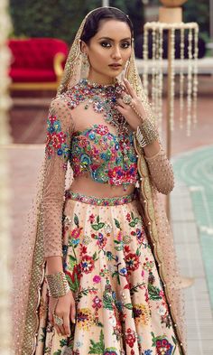 Ivory Lehenga, Baju Kahwin, Sangeet Outfit, Heavy Dresses, Lehenga Blouse Designs, Red Lehenga, Indian Bridal Dress, Indian Wedding Outfits