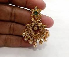 Gold Chandbali Earrings Design, Papadi Billa Designs Gold, Chandbali Earrings Gold, Pretty Gold Necklaces, Gold Jewelry Prom, Gold Jewels Design, Gold Bangles For Women, New Gold Jewellery Designs, Gold Earrings Models