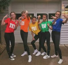 Funny Group Halloween Costumes, Girl Group Halloween Costumes, Diy Group Halloween Costumes, Halloween Costumes For Teens Girls, Bff Halloween Costumes, Best Friend Halloween Costumes, Trio Halloween Costumes, Halloween Coustumes