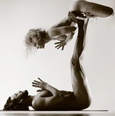 Couple Yoga, Acro Yoga Poses, Yoga Articles, Couples Yoga, Partner Yoga, Yoga Exercises, Yoga Nidra, Yoga Dance, Acro Yoga