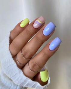 Gel Extensions Nails, Lilac Nail Ideas, Lilac Nails, Cute Gel Nails, Minimalist Nails, Pretty Acrylic Nails, Short Acrylic Nails