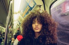 Curly Head Women, Black Woman Curly Hair, Curly Hair Model, Curly Hair Inspiration, Long Curly Hair, 2 People, Curly Girl, Long Curly, Aesthetic Hair