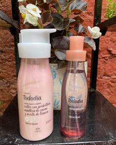 Body Splash Natura, Pretty Perfume Bottles, Body Creams, Body Splash, Selfie Ideas Instagram, Just Girl Things, Body Skin