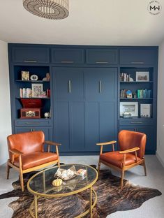 Madewell Woodworks | Vertical Queen Murphy Bed with upper cabinetry Stained Shelves, Diy Custom Closet, Daybed Room, Shaker Design