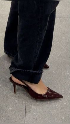 Ella Shoes, Heels Boots Outfit, Basic Aesthetic, Shoe Maker, Denim Skirt Outfits, Shoes Outfit Fashion, Shoe Inspo, Pretty Shoes, Office Outfits