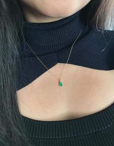 YI COLLECTION JEWELRYFINE JEWELNECKLACE O YLWGOLD Emerald Dew Drop Necklace Sleek Jewelry, Emerald Necklace Pendant, 18k Gold Chain, Diamond Jewelry Necklace, Jewelry Accessories Ideas, Emerald Pendant, Emerald Necklace, Demi Fine Jewelry, Jewelry Choker