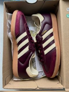 Basic Shoes, Aesthetic Fits, Stunning Shoes, Red Adidas, Pretty Shoes, Shoe Obsession, Adidas Samba