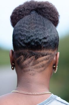 Natural Hair Undercut, Nape Undercut Designs, Empress Crown, Undercut Designs, Undercut Styles