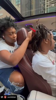 Watch me do barrel twist 😍😍 I combed some of her ends out too so she can have the curly ends . It took me 3 hours to comb out more than… | Instagram Styling Dreads, How To Barrel Twist Dreads, How To Dread Lock Your Hair, Loc Interlocking, Barrel Twist, Dreadlock Maintenance, Lock Styles, Loc Extensions, Loc Journey Memes