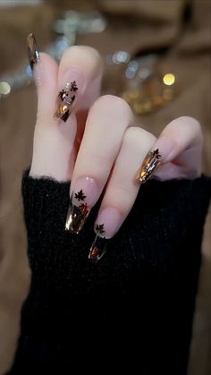 New Nail Art Design, Trend 2023, Fall Nail Art Designs, Beauty Nails Design, Nail Art Designs Diy, Professional Nail Art, Nail Art Designs Videos, Black Nail, Luxury Nails