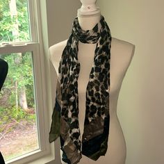 Absolutely Gorgeous, Leopard Print Silk Scarf, The Military, Green, Mixed With Hues Of Black Tan And Cream Makes This An Absolute Statement Piece. Vince Leather Jacket, Cheetah Scarf, Cheetah Print Outfits, Scarf Trends, Beer Poster, Leopard Print Scarf, Boucle Jacket, Printed Silk Scarf, Fire Fits