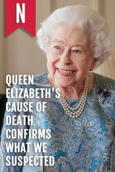 Queen Elizabeth Photos, British Royal Family News, Royal Family England, Natural Sleep Remedies, Royal Family News, Queen Mother, Her Majesty The Queen, Lose 40 Pounds, Short Hair With Layers