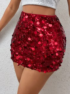 Rojo Fiesta Collar  Lentejuelas Liso,Estampado Integral Recta Embellished Estiramiento medio Red Skirt Sparkly, Red Sparkle Skirt, Red Sequin Shorts, Red Sequin Skirt, Sabrina Concert, Queen Of Hearts Halloween Costume, Sparkly Halloween, Styled Engagement Shoot, Sparkly Party