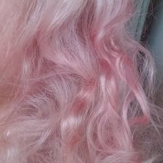 Pink Skin Aesthetic, Pink Curls, Lizzie Hearts, Monster Prom, Minako Aino, Hair Aesthetic, Princess Bubblegum, Rainbow High