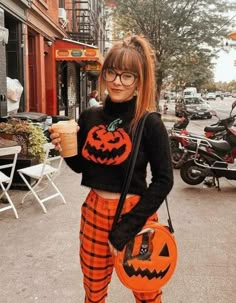 Rachel Iwanyszyn, Looks Hippie, Fall Feels, Pumpkin Print, Halloween Fashion, Grunge Style, Party Tops, Looks Style