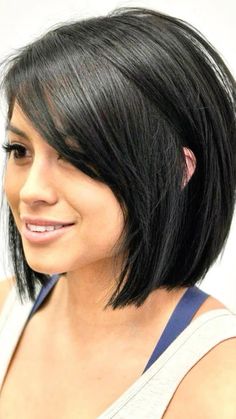 Κούρεμα Bob, Bob Hairstyles For Thick, Bob Haircut With Bangs, Bob Haircut For Fine Hair, Bob Haircuts For Women, Penteado Cabelo Curto, Haircut For Thick Hair, Haircuts For Fine Hair, Medium Hair Cuts