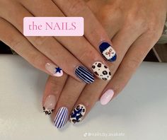 Tilly Joan Nails, Navy Blue And Light Pink Nails, Short Box Nails Designs, Nail Designs With Navy Blue, Navy And Pink Nails Ideas, Marine Nails Designs, Christmas Cheetah Nails, Nail Ideas One Color, Blue And White Floral Nails