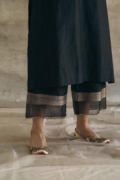 Kurta With Pants Trousers, Chanderi Kurta Designs With Pants, Chanderi Cotton Suits Design, Silk Kurta Sets For Women, Silk Pant Design, Chanderi Suit Designs Indian Style, Kurta Trouser Design For Women, Chanderi Suits Design Party Wear, Kurta Trouser For Women