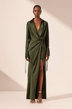 All Green Outfit, Draped Shirt, Shona Joy Dress, Mom Of Bride, Shirt Maxi Dress, Romantic Essence, Asymmetrical Dresses, Cool Color Palette, Green Outfits