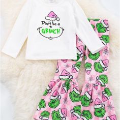 Perfect For Christmas So Cute!! This Listing Is For 1 “Dont Be A Grinch” Set! Pink And Green! Available In Several Sizes Check Out My Other Listing For More Amazing Styles! New Boutique Brand Fast Shipping Grinch Outfit, Pink Grinch, Juicy Couture Clothes, Little Mermaid Outfit, Old Navy Outfits, Light Pink Sweaters, Couture Outfits, Baby Christmas Outfit, Christmas Set